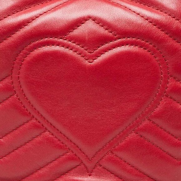 Gucci Red Chevron Quilted Leather Marmont Bucket Bag - Picture 8 of 12